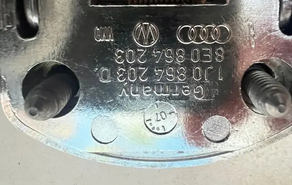 Volkswagen Touareg I Tie down hook / loop 1J0864203D