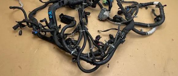 Cadillac Escalade IV Wiring harness 84152521