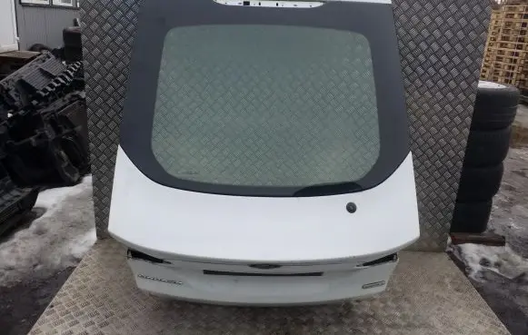 Ford Mondeo MK V Tailgate/trunk/boot lid