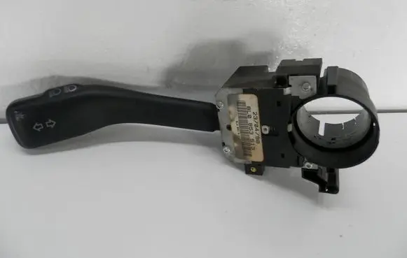 Volkswagen Golf IV Indicator stalk 8L0953513