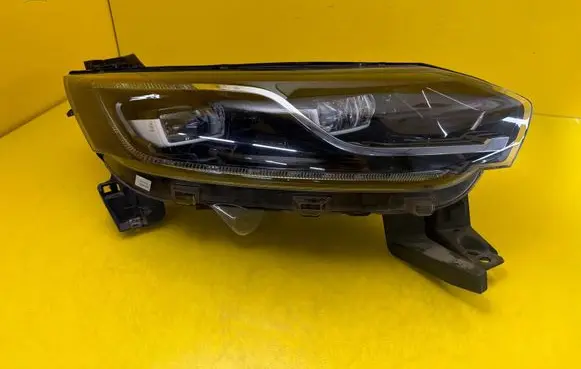 Renault Espace V (RFC) Headlight/headlamp 260108498R