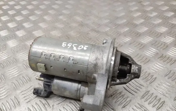 Peugeot 208 Starter motor 9671530880