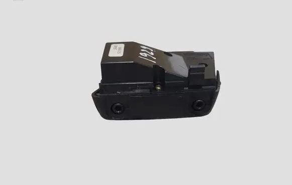 Volvo XC90 Steering wheel buttons/switches 8666729