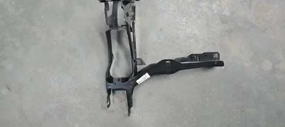 BMW X3 G01 Headlight/headlamp mounting bracket 7400113