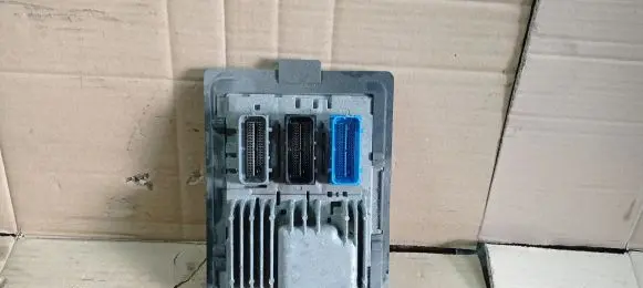Chevrolet Camaro Engine control unit/module 12697902