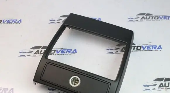 Rear air vent grill