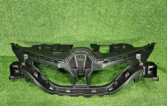 Renault Captur II Front bumper upper radiator grill 620365678R