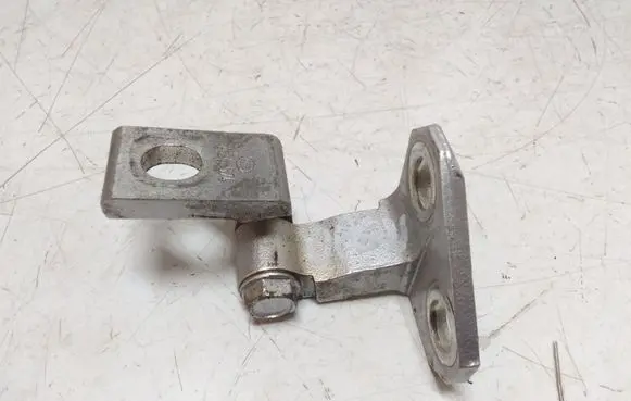 Rear door upper hinge