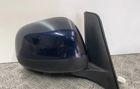 Suzuki SX4 Front door electric wing mirror