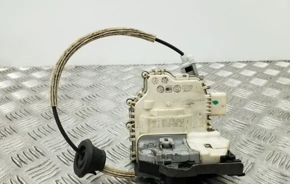 Audi A4 S4 B8 8K Rear door lock 8K0839016C