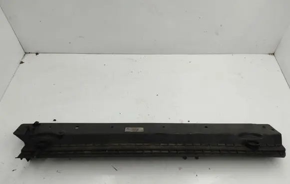 BMW 7 E65 E66 Radiator mount bracket 7795383