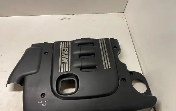 BMW 5 E60 E61 Engine cover (trim) 7789000