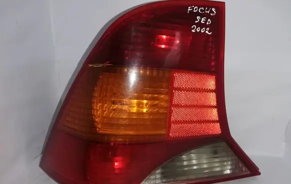 Ford Focus Rear/tail lights XS4X13405