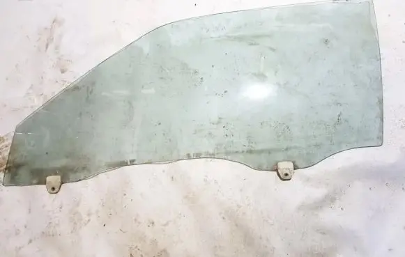 Honda Civic Front door window glass four-door