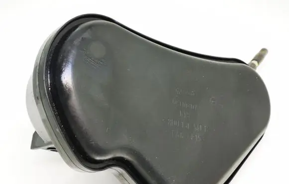Vacuum air tank
