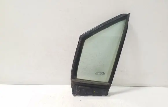 Toyota Corolla E210 E21 Front door vent window glass four-door 6821602020