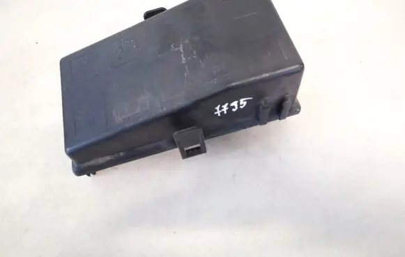 Opel Vectra B Fuse box cover 09136102 94033-2r205
