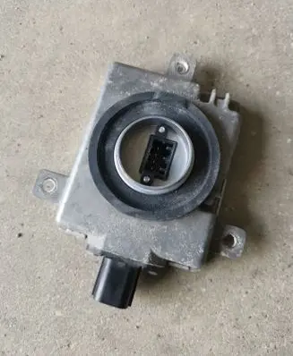 Suzuki Grand Vitara II Headlight ballast module Xenon W3T15971