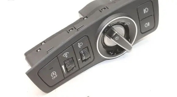 Hyundai i40 Light switch 933003Z970