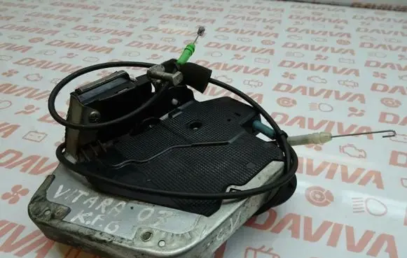 Suzuki Grand Vitara II Rear door lock