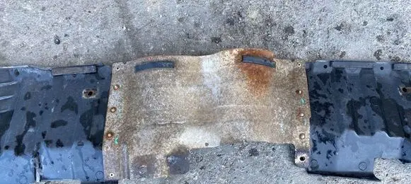 KIA Sportage Engine splash shield/under tray 312402F000