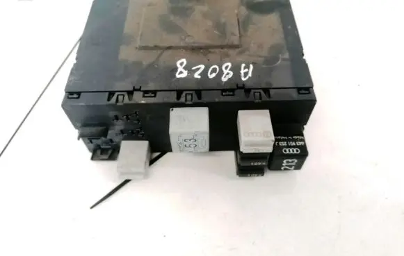 Volkswagen Touran I Fuse box set 1K0937049K F005V00456