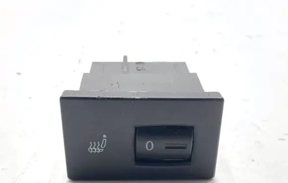 Volkswagen Touareg I Seat heating switch 7L6963570C