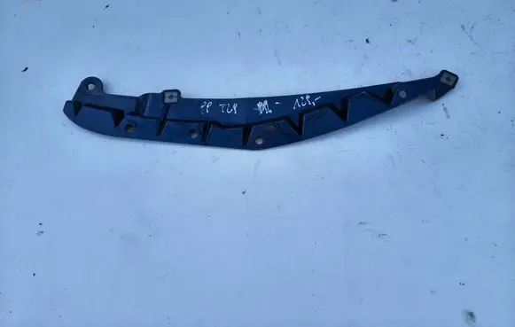 Toyota Avensis T270 Front bumper lip 7685105060