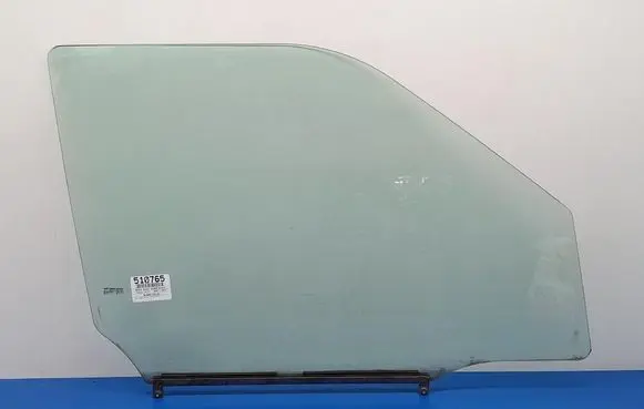 Suzuki Swift I Front door window glass four-door