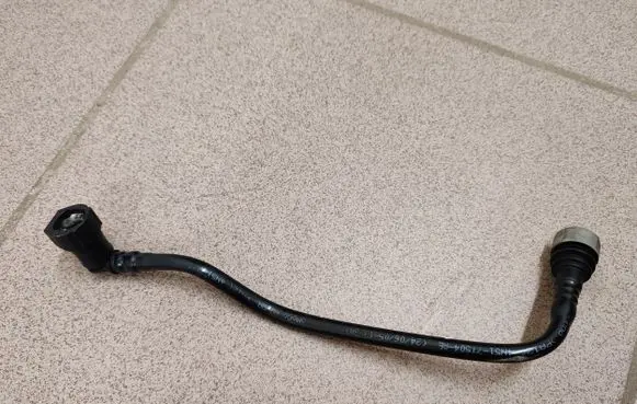 Volvo V50 Clutch pipe/line 
