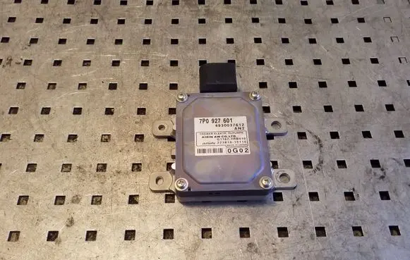Volkswagen Touareg II Other control units/modules 7P0927601 4930037612