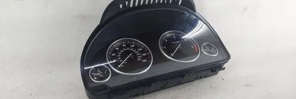 BMW 5 F10 F11 Speedometer (instrument cluster) 1044663