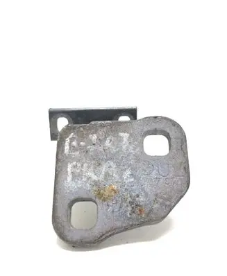 BMW 7 E65 E66 Front door lower hinge 7017817
