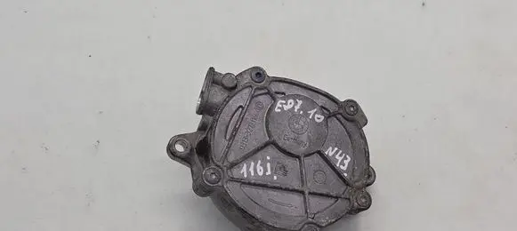 BMW 1 E81 E87 Vacuum pump 7547021