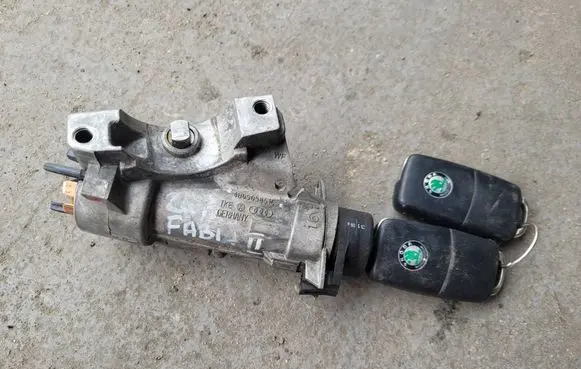 Skoda Fabia Mk2 (5J) Ignition lock 4B0905851C