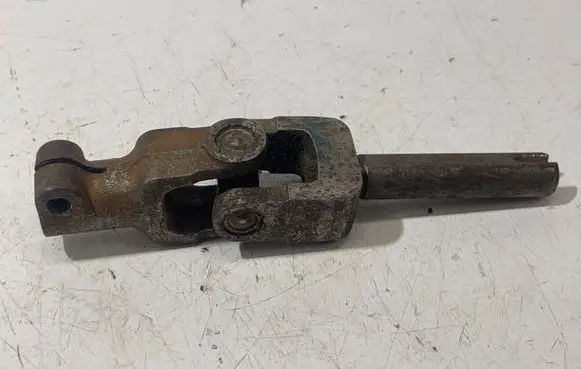 Volkswagen PASSAT B4 Steering column universal joint 1h3419955