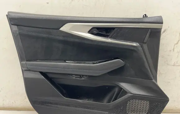 Renault Austral Front door card panel trim 809011457R