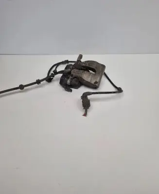 Mercedes-Benz ML W166 Rear brake caliper 32345703 8302B