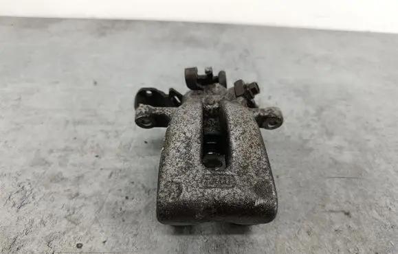 Opel Zafira B Rear brake caliper 