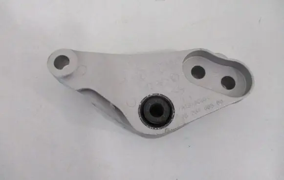 Peugeot 2008 II Engine mount bracket 9826468580