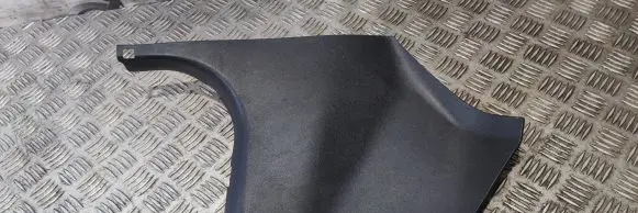 Foot area side trim
