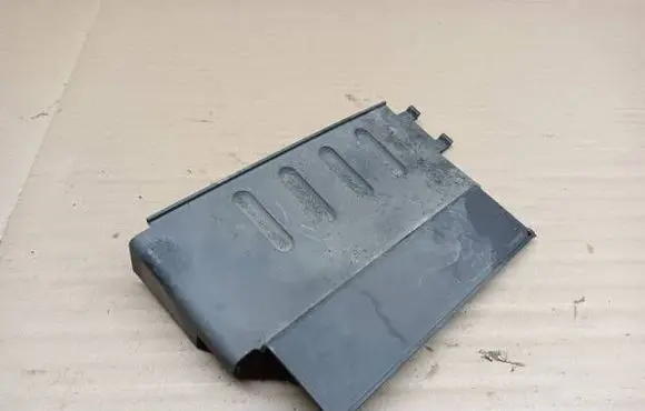 Volkswagen PASSAT B7 Other engine bay part 3AA906337