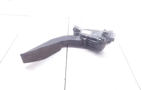 Opel Vectra C Accelerator throttle pedal 9186725 6PV00832201