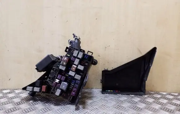 Subaru Outback Fuse module