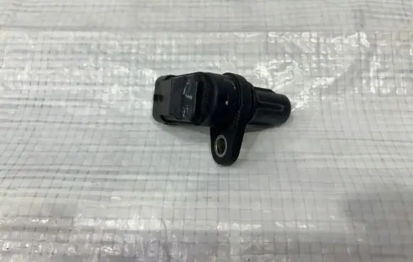 Suzuki SX4 S-Cross Crankshaft position sensor 0232103148