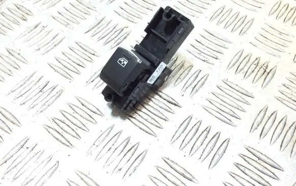 Subaru XV I Electric window control switch 83071FJ180