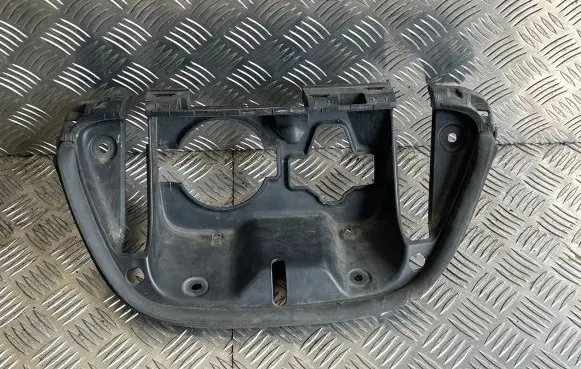 Nissan Leaf I (ZE0) Electric car charge socket cover 657303NL