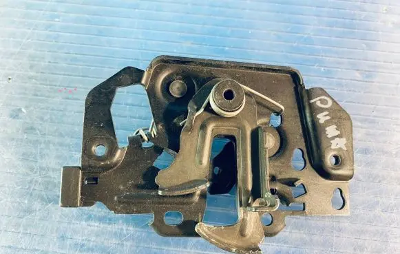 Ford Puma Engine bonnet/hood lock/catch L1TA16700BA