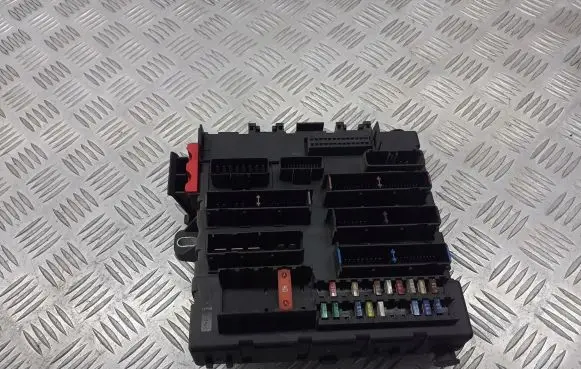 Opel Vectra C Fuse box cover 13112913