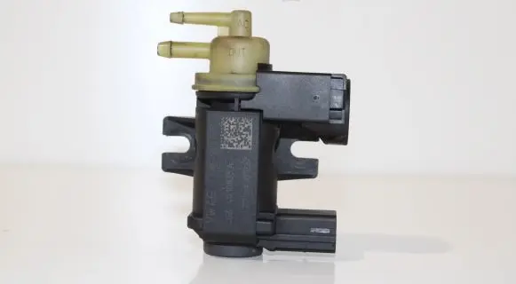Audi A4 S4 B8 8K Turbo solenoid valve 8K0906627